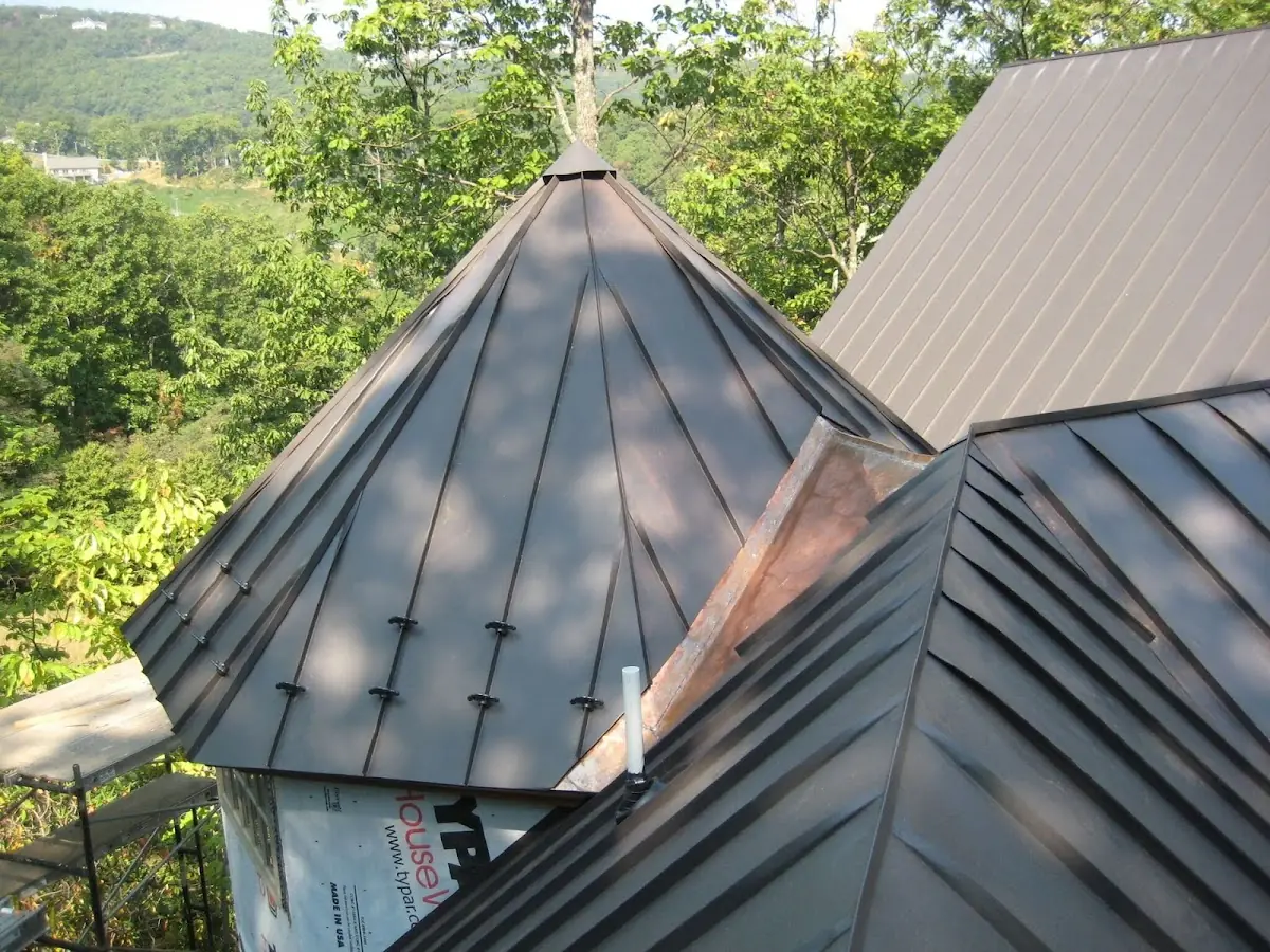 Professional Gutter Cleaning by Craftsman Roofing in Houlton